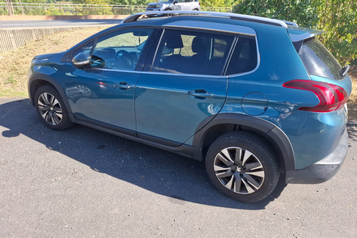 PEUGEOT 2008